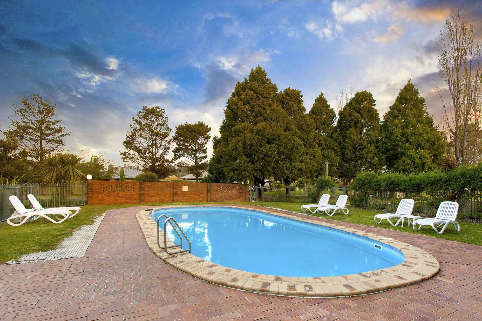 Отель Armidale Tourist Park Экстерьер фото
