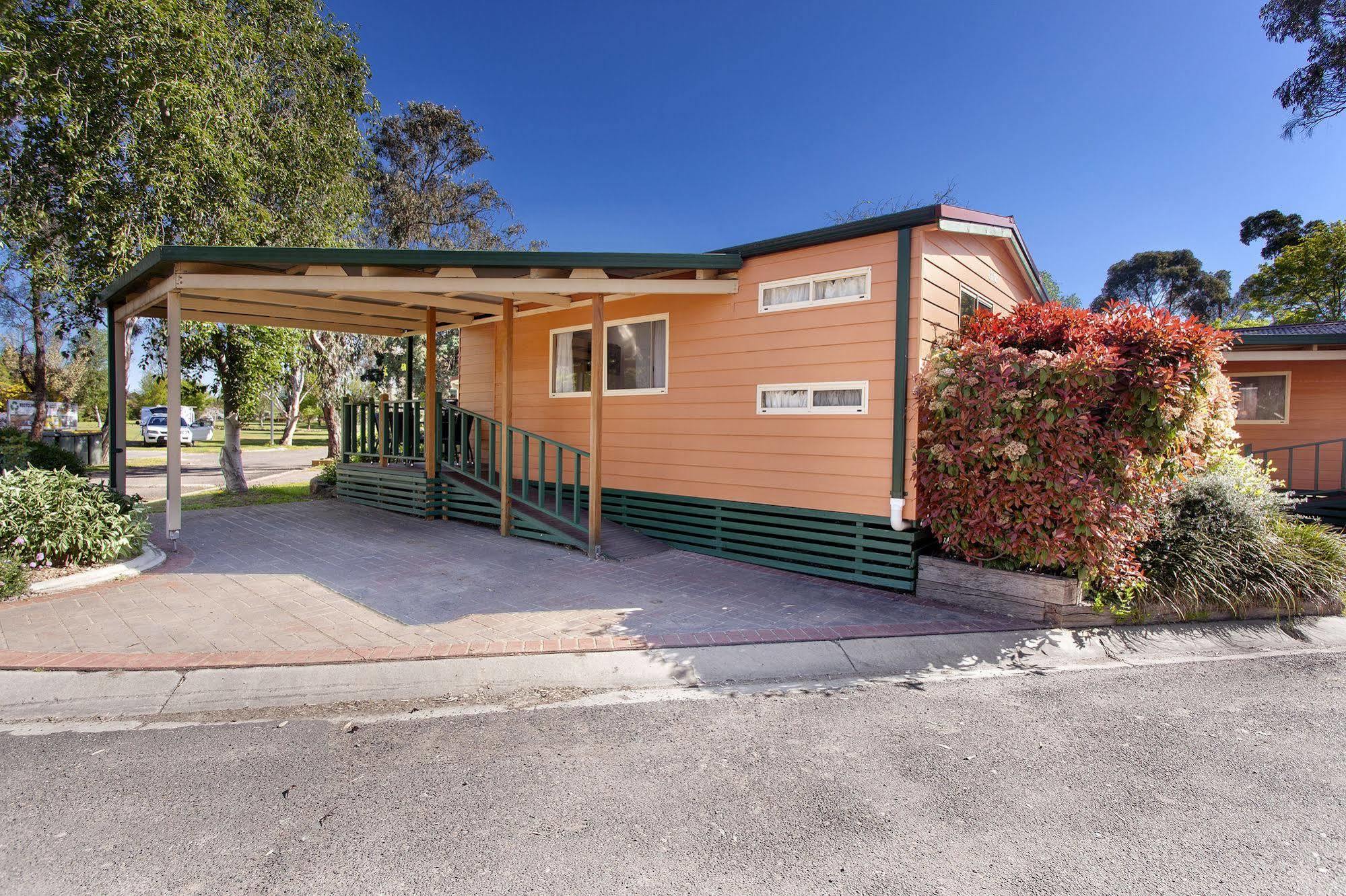 Отель Armidale Tourist Park Экстерьер фото